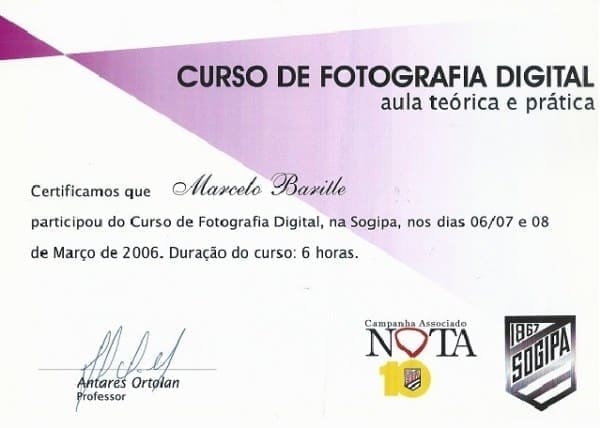 Certificado em nome de Marcelo Borille pela participação no Curso de Fotografia Digital – aula teórica e prática, realizado na Sogipa nos dias 6, 7 e 8 de março de 2006, com duração de 6 horas.