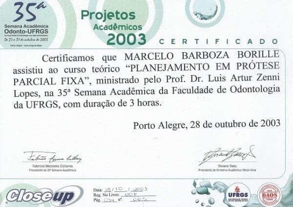 Certificado da XXXII Semana Acadêmica de Odontologia da UFRGS, tema "Saúde Bucal é Qualidade de Vida: A Odontologia do Novo Milênio", registrando a participação de Marcelo Barboza Borille no curso "Restaurações Atípicas em Dentes Anteriores", ministrado por Adair Luiz Stefanello Busato, em 7 de novembro de 2000, com carga horária de 4 horas.